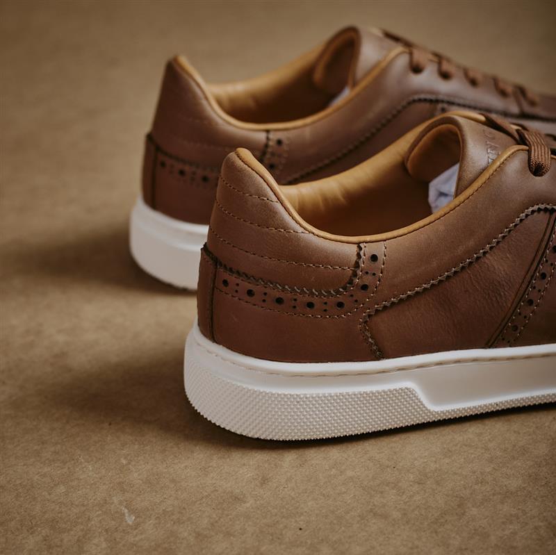 Kingsley T-Toe Wordmark Sneaker - Tan