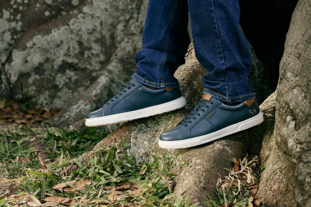 Kingsley Wordmark Metal Trim Sneaker - Midnight