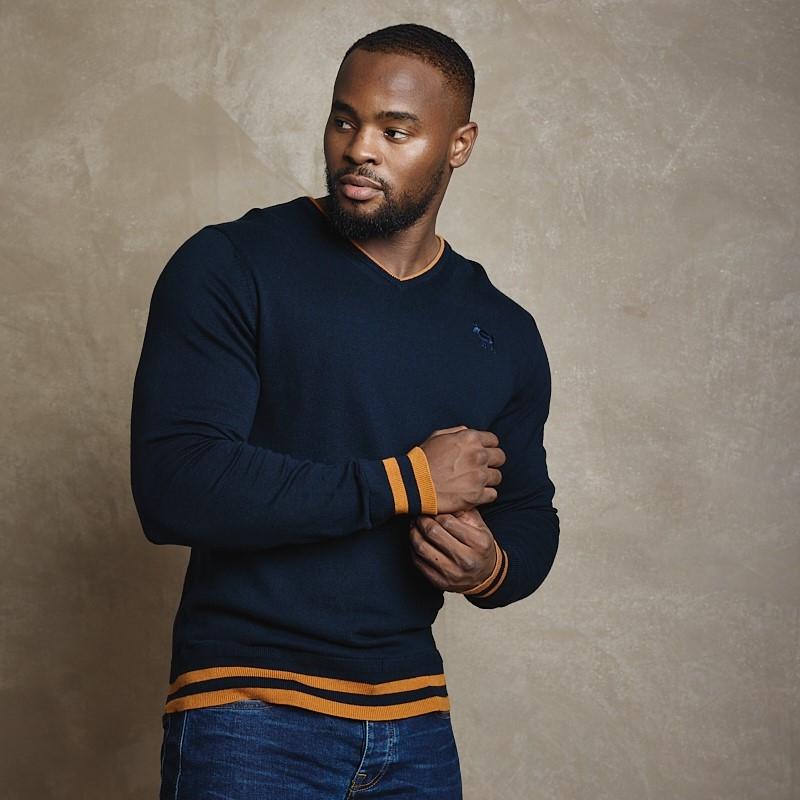 Ultimate Cashmere Blend V-Neck Pullover - Midnight