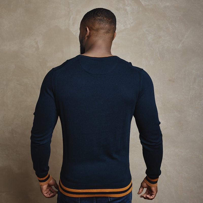 Ultimate Cashmere Blend V-Neck Pullover - Midnight