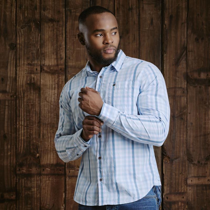 Kingsley Cape Quarter Muscle Fit Shirt - Sky