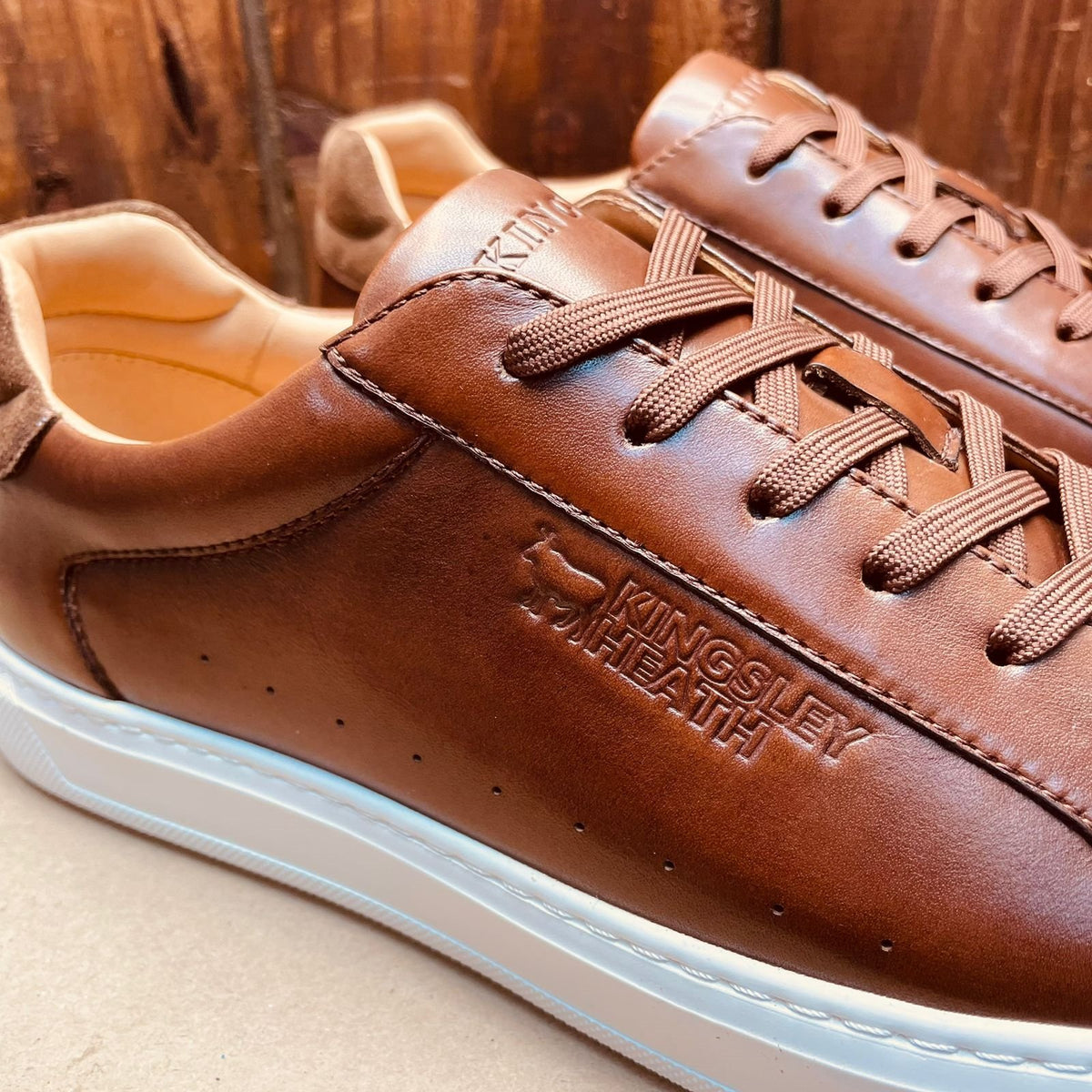 Kingsley Emb Stacked Logo Sneaker - Tan