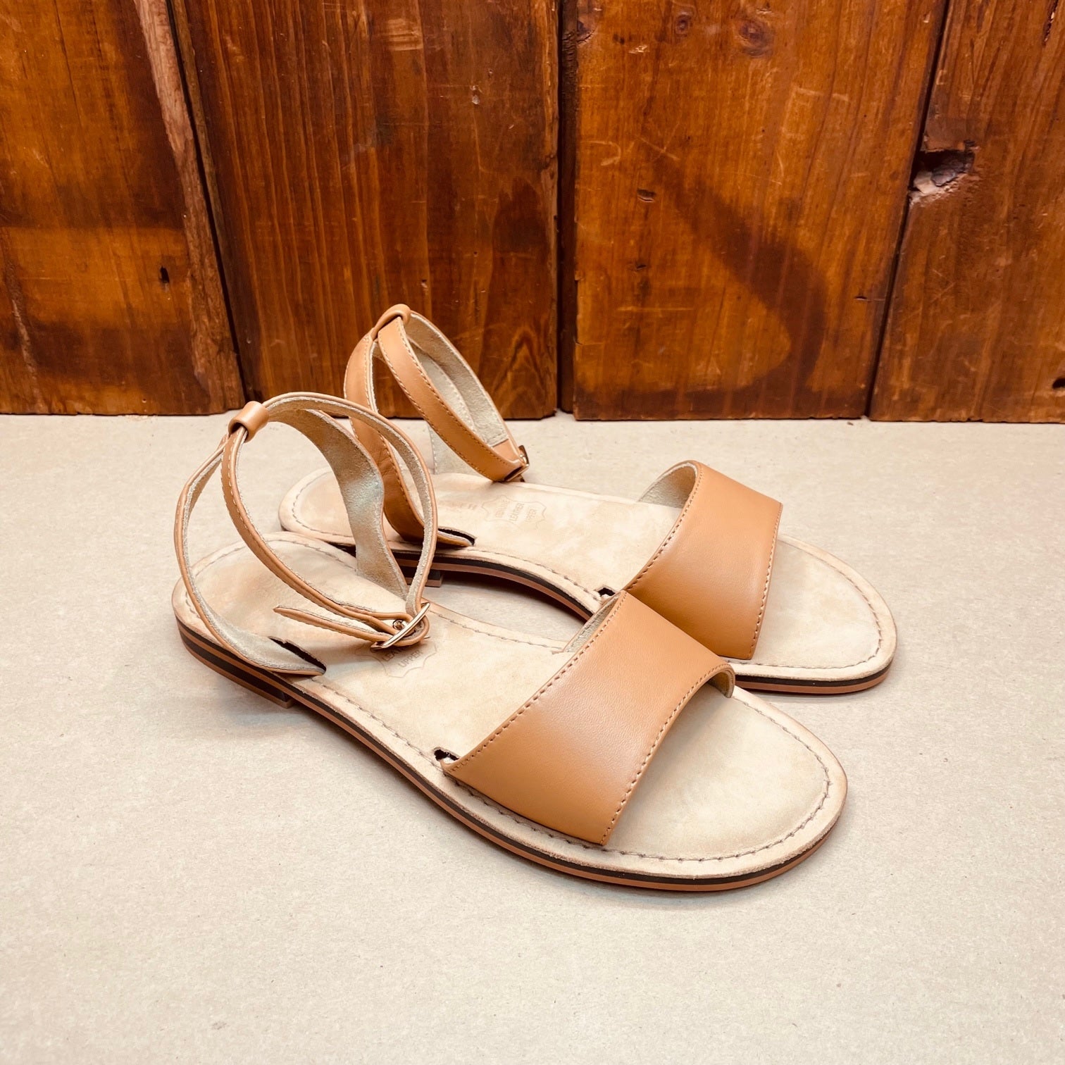 Kingsley Heath L Ankle Strap Mule Tan/Brass/Tan